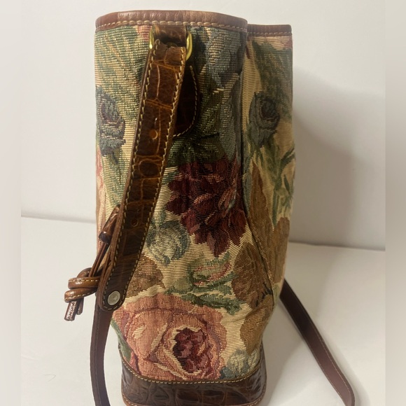 Vintage 90s Brahmin floral tapestry leather satchel bucket shoulder bag - Picture 5 of 16